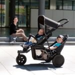 hauck Freerider 3-Rad Geschwisterbuggy mit Regenschutz – Schwarz – Bild 2